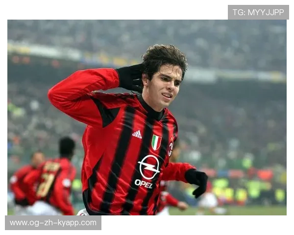 AC米兰后场长传发起致命反击 AC米兰后场长传发起致命反击