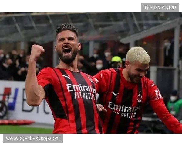 AC米兰中路三人小配合，吉鲁背身做球非常关键