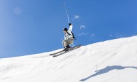 世界山地越野接力赛 中国队配合默契斩获奖牌，越野滑雪男子接力比赛是多少米