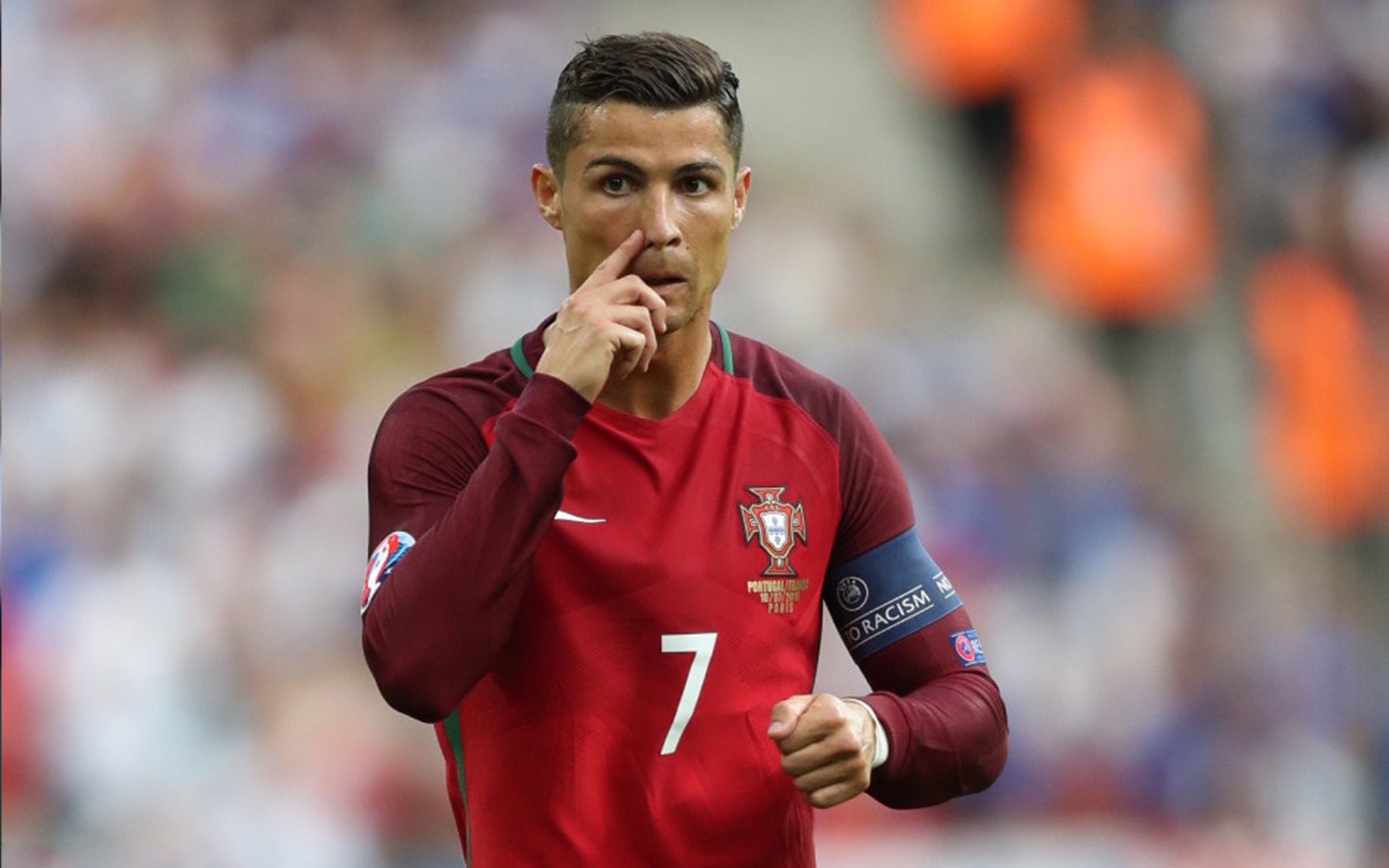 朱婷鼓励队友突破自我迎接挑战，朱婷带队出发